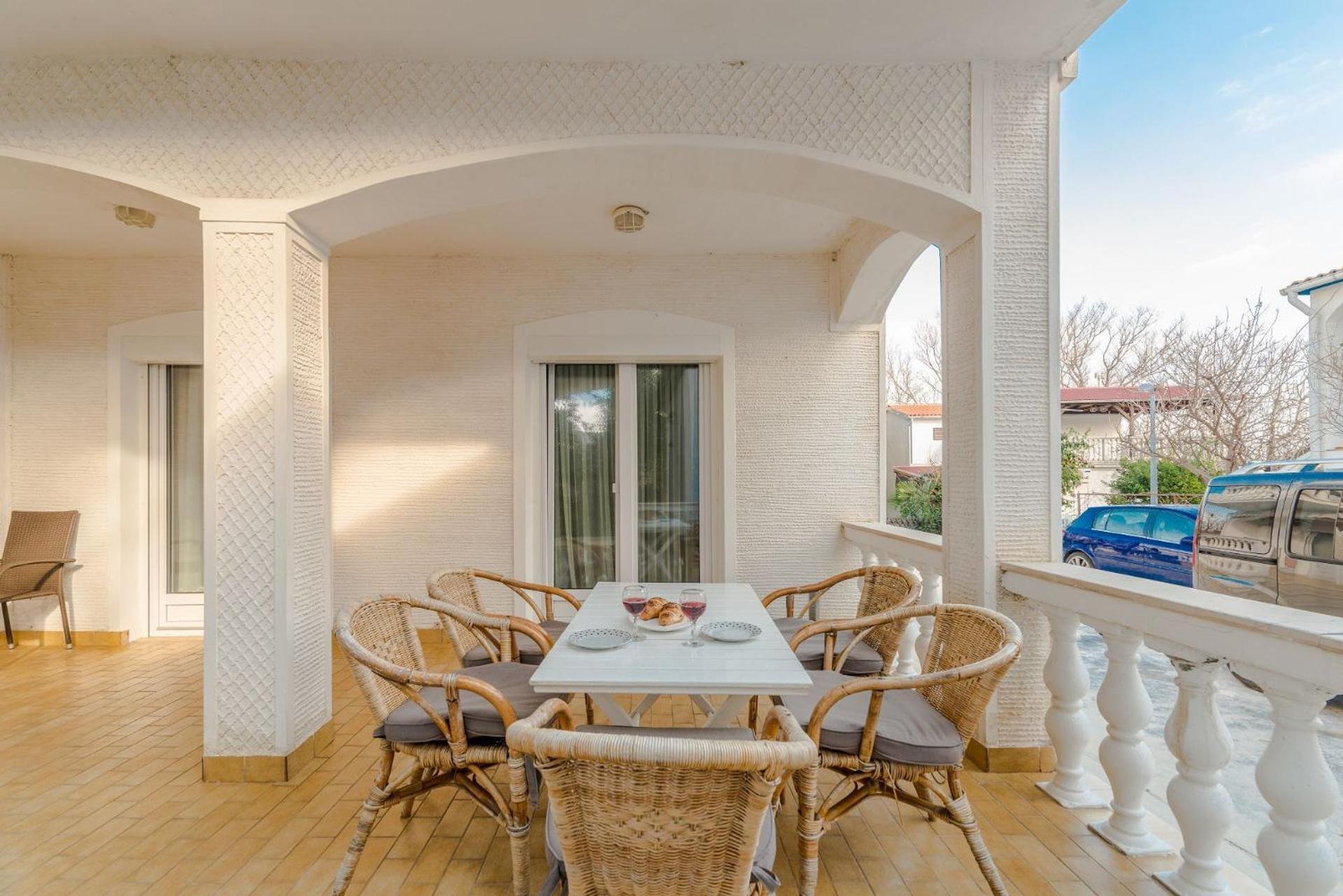 Apartments Ivica - With Parking 宁 外观 照片