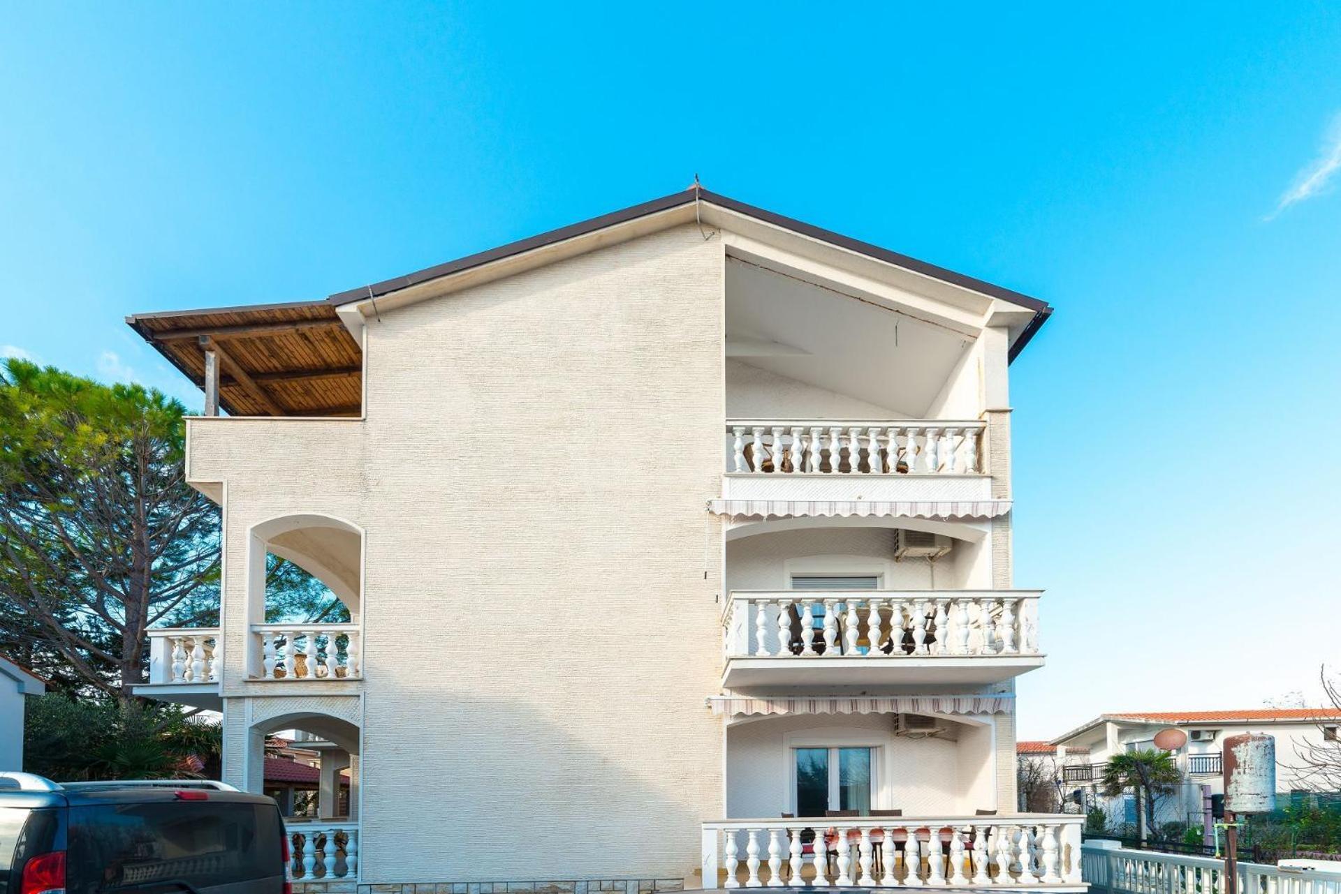 Apartments Ivica - With Parking 宁 外观 照片